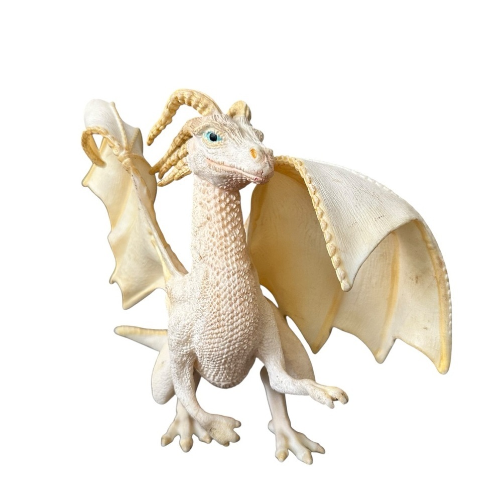 Schleich Bayala White Dragon Faraun (model 70418)